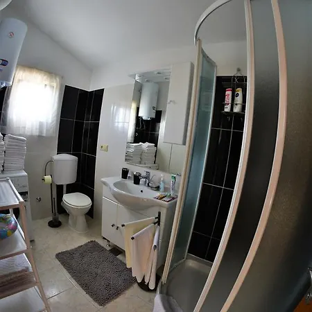 Apartment Ivica Drvenik Mali
